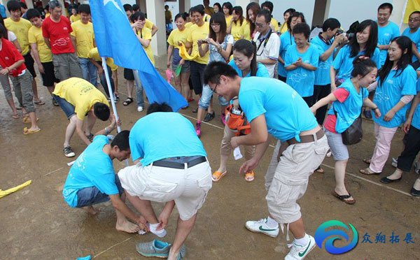 「晚会游戏」20个经典晚会互动小游戏大全